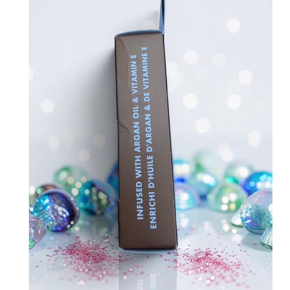 BEAUTY BUNDLE!* ELF Halo Glow Skin Tint, Luminous Putty Bronzer & Blotting Paper - Picture 5 of 7
